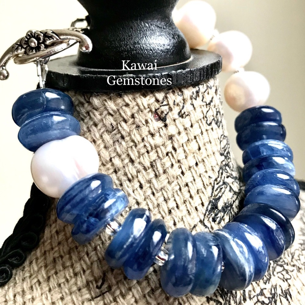 ✨Kyanite & Freshwater Pearl✨